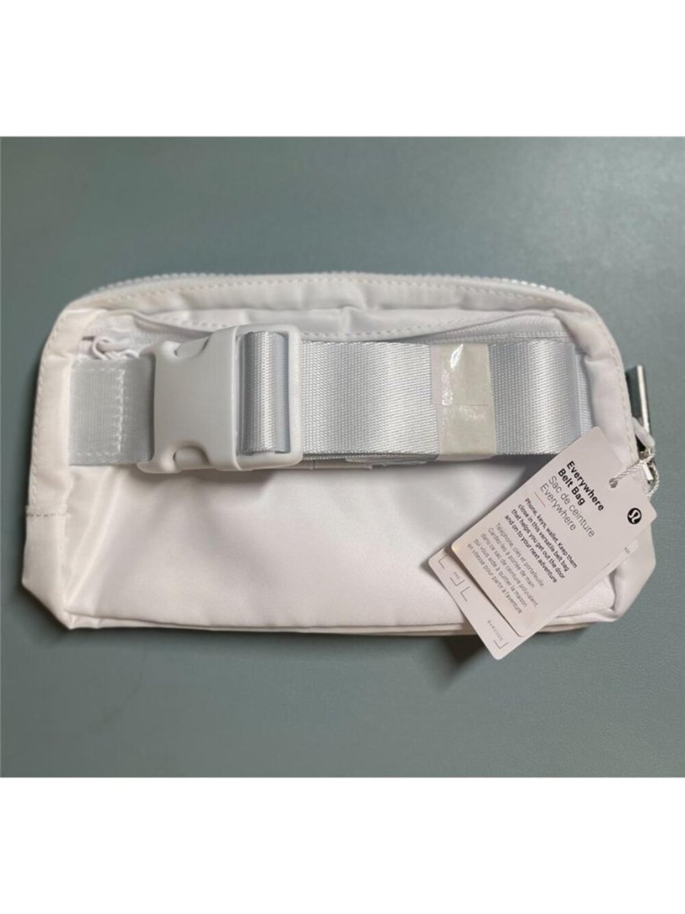 NWT Lululemon Everywhere Belt Bag White & Fanny Bag 1L - Picture 4 of 6